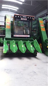 新型玉米青儲(chǔ)機(jī)